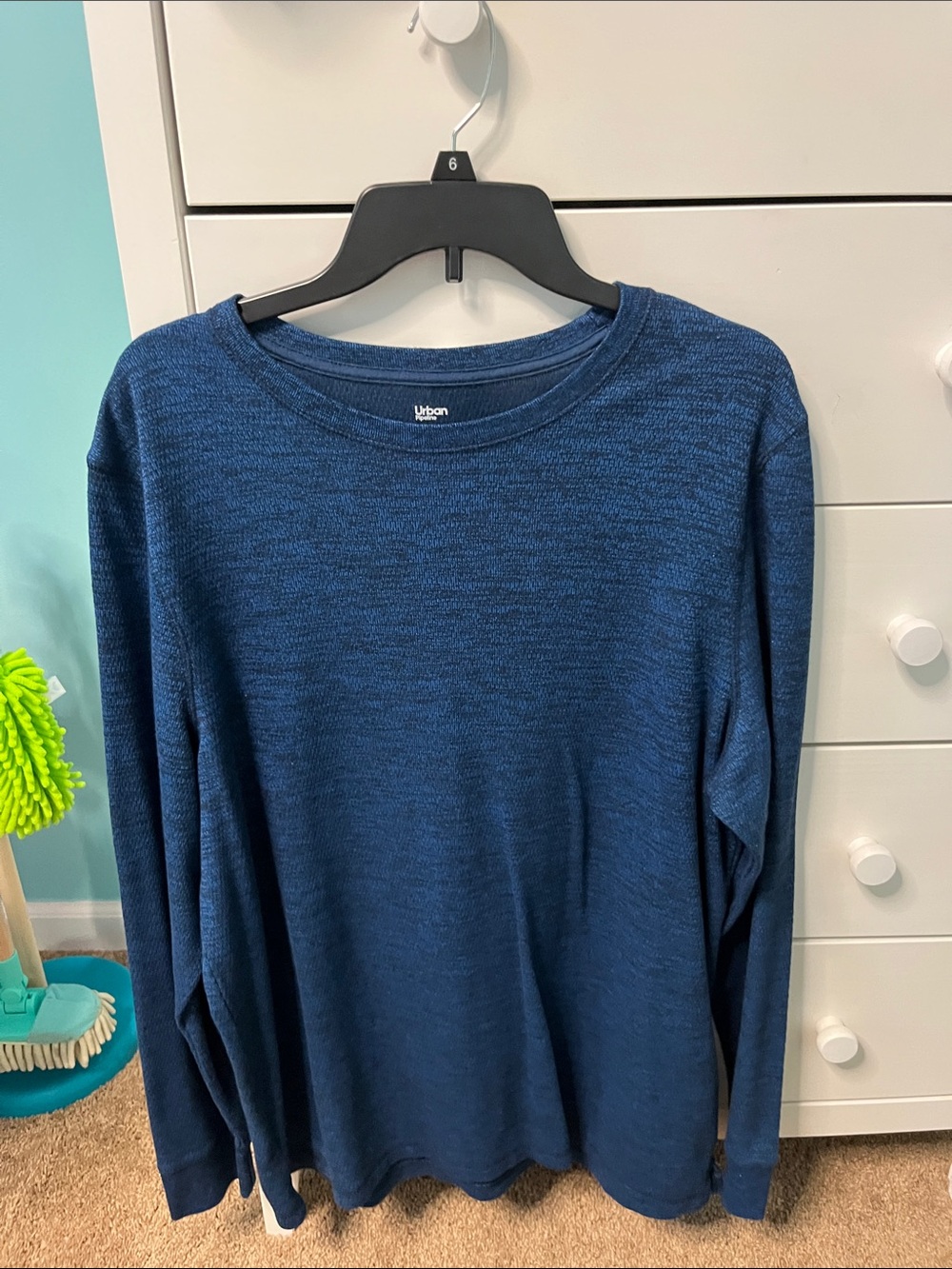 Men’s long g sleeved tee